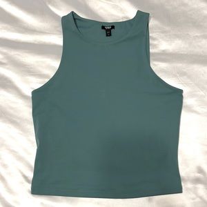 Express body contour crop top